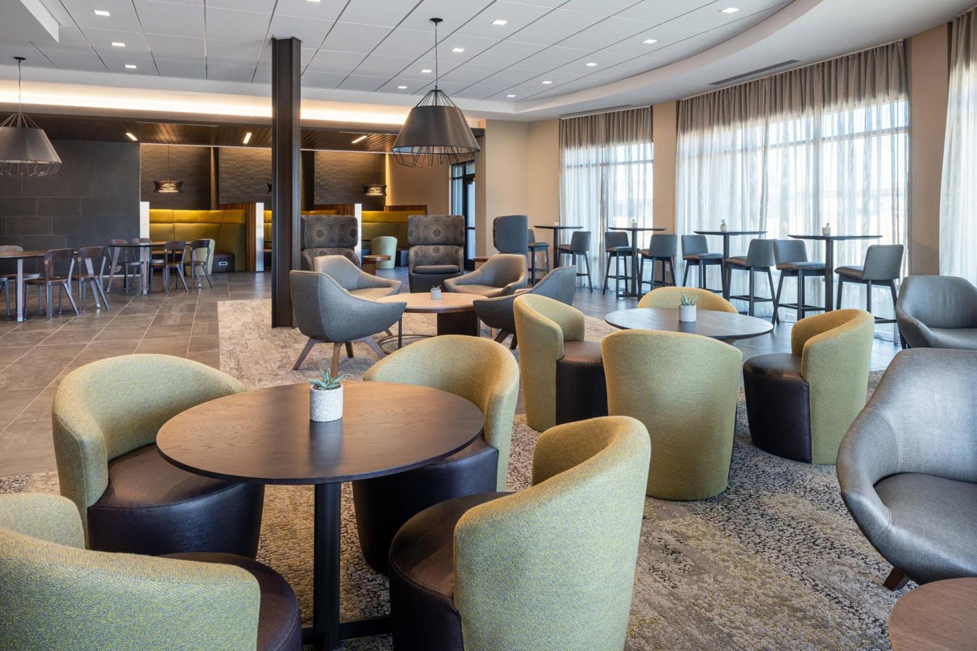 Courtyard By Marriott Petaluma Sonoma County Hotel ภายนอก รูปภาพ